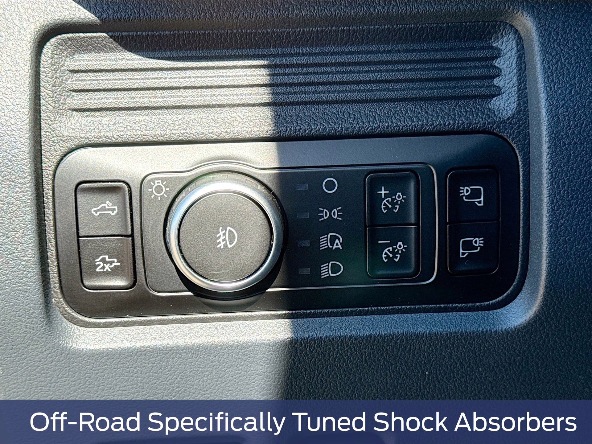 2026 Agate Black Metallic Ford Super Duty F-350 SRW Lariat 4X4 Truck