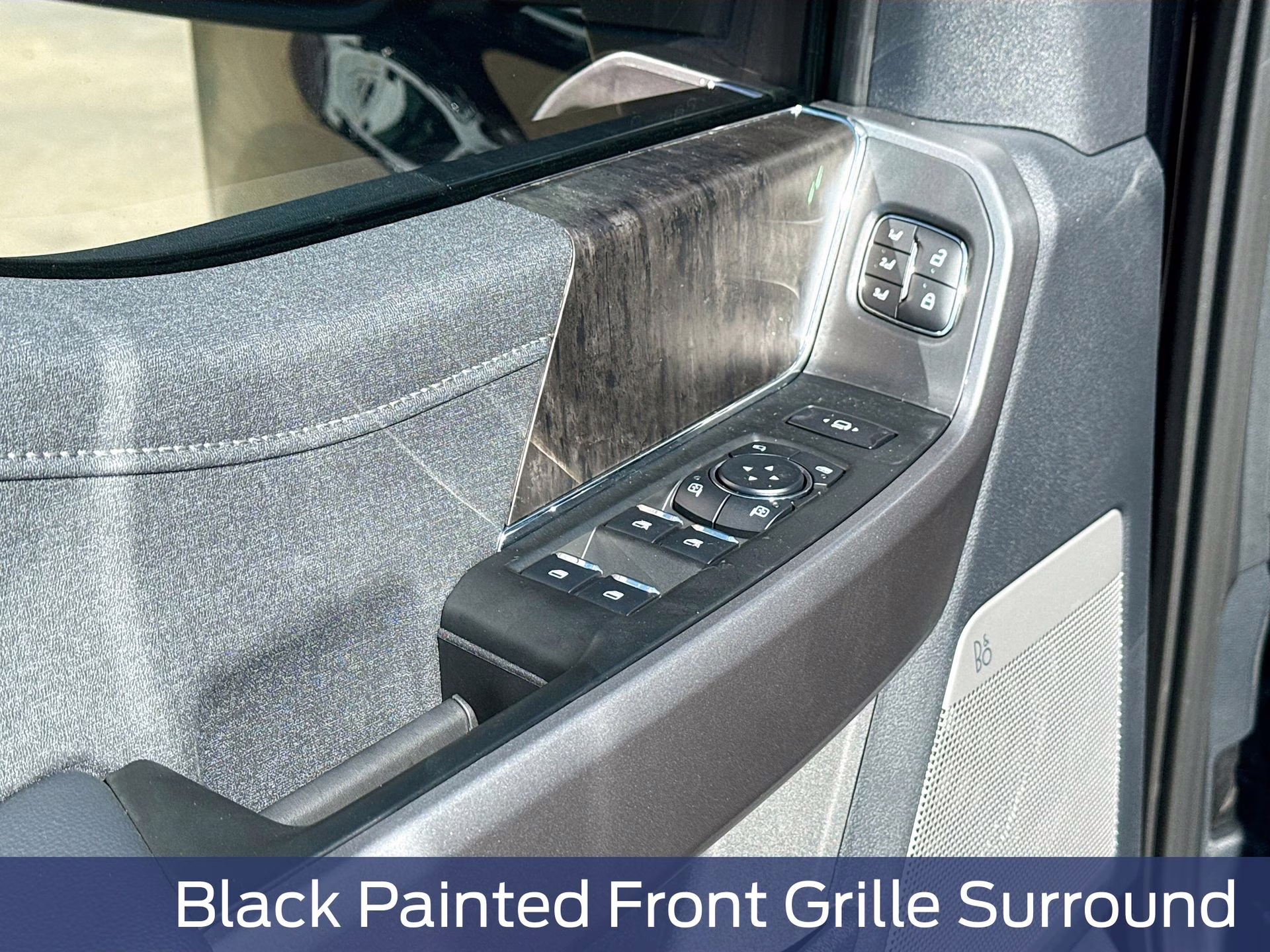 2026 Agate Black Metallic Ford Super Duty F-350 SRW Lariat 4X4 Truck
