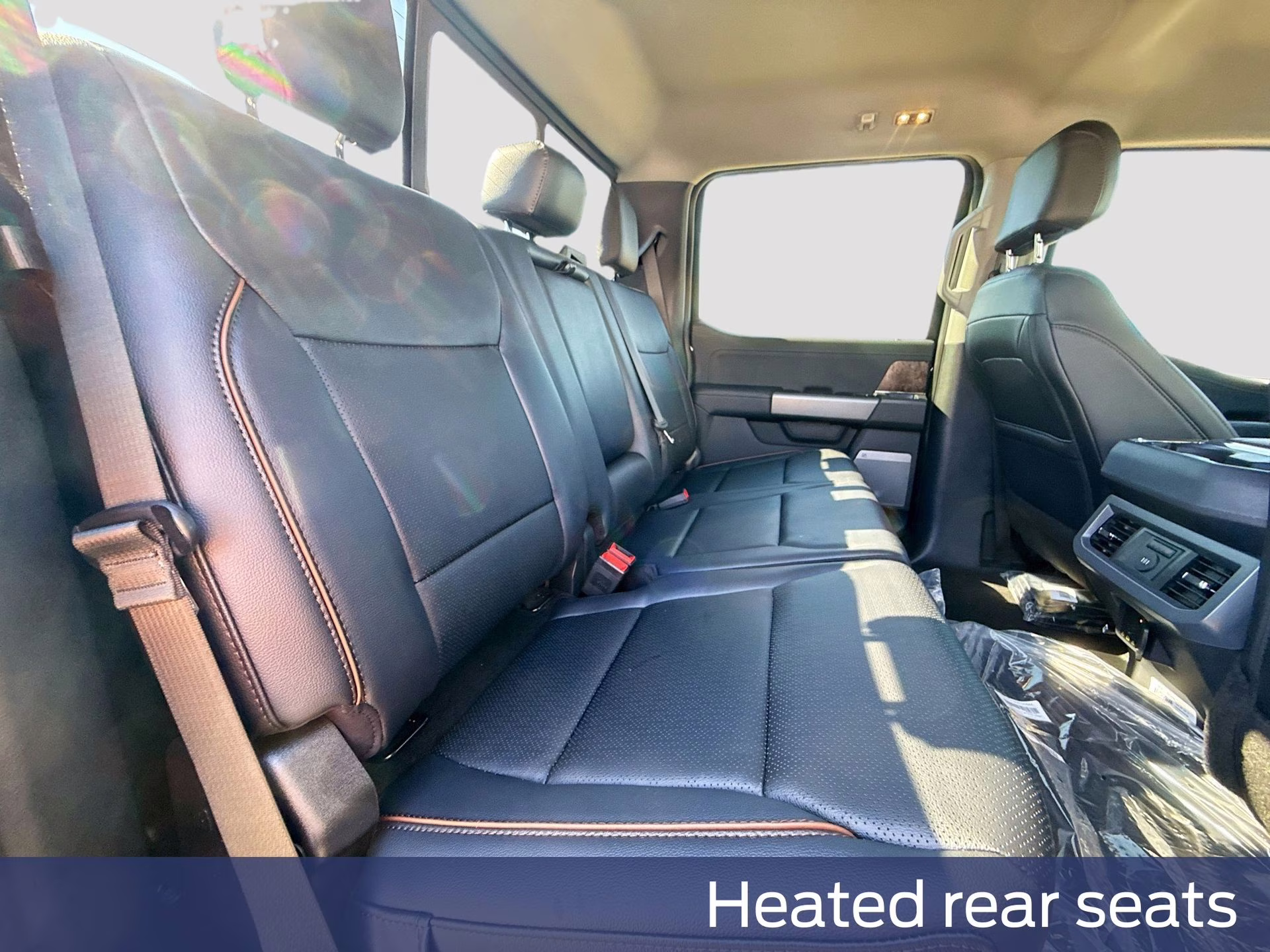 2026 Agate Black Metallic Ford Super Duty F-350 SRW Lariat 4X4 Truck