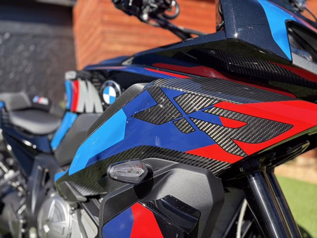 2025 BLACK STORM METALLIC BMW M 1000 XR