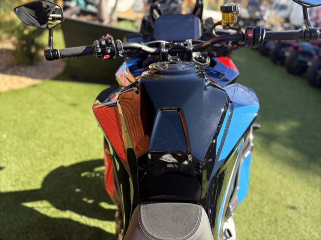 2025 BLACK STORM METALLIC BMW M 1000 XR
