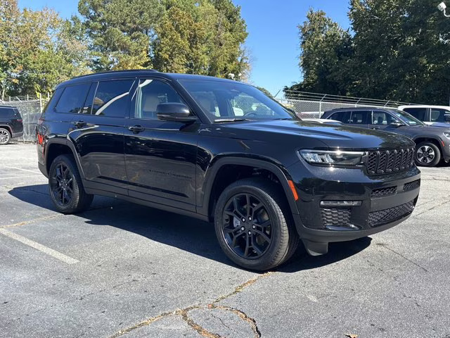 2025 Diamond Black Crystal Pearlcoat Jeep Grand Cherokee L Limited 4X4 SUV