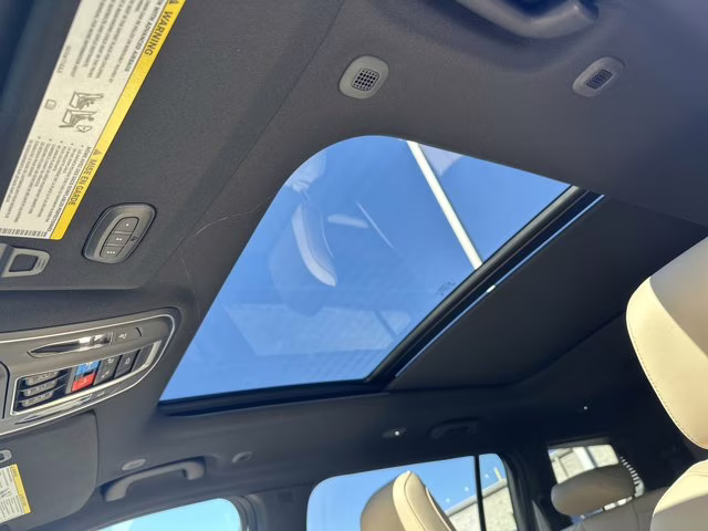 2025 Diamond Black Crystal Pearlcoat Jeep Grand Cherokee L Limited 4X4 SUV