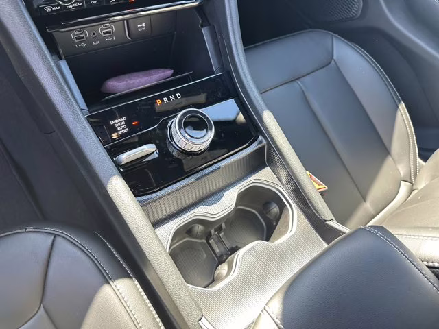 2025 Diamond Black Crystal Pearlcoat Jeep Grand Cherokee L Limited 4X4 SUV