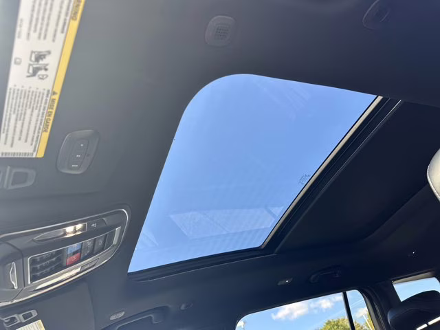 2025 Diamond Black Crystal Pearlcoat Jeep Grand Cherokee L Limited 4X4 SUV