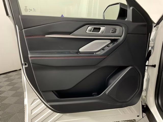 2026 White Metallic Ford Explorer ST 4X4 SUV