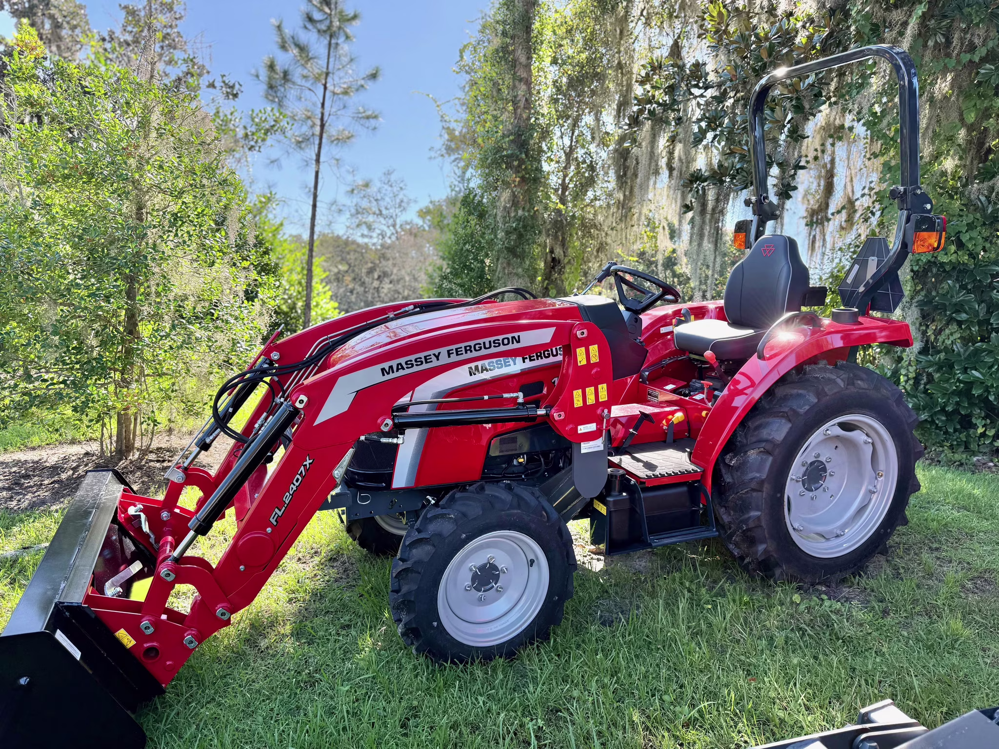 2025 - Massey Ferguson E Series 1E.35 Ag Equipment