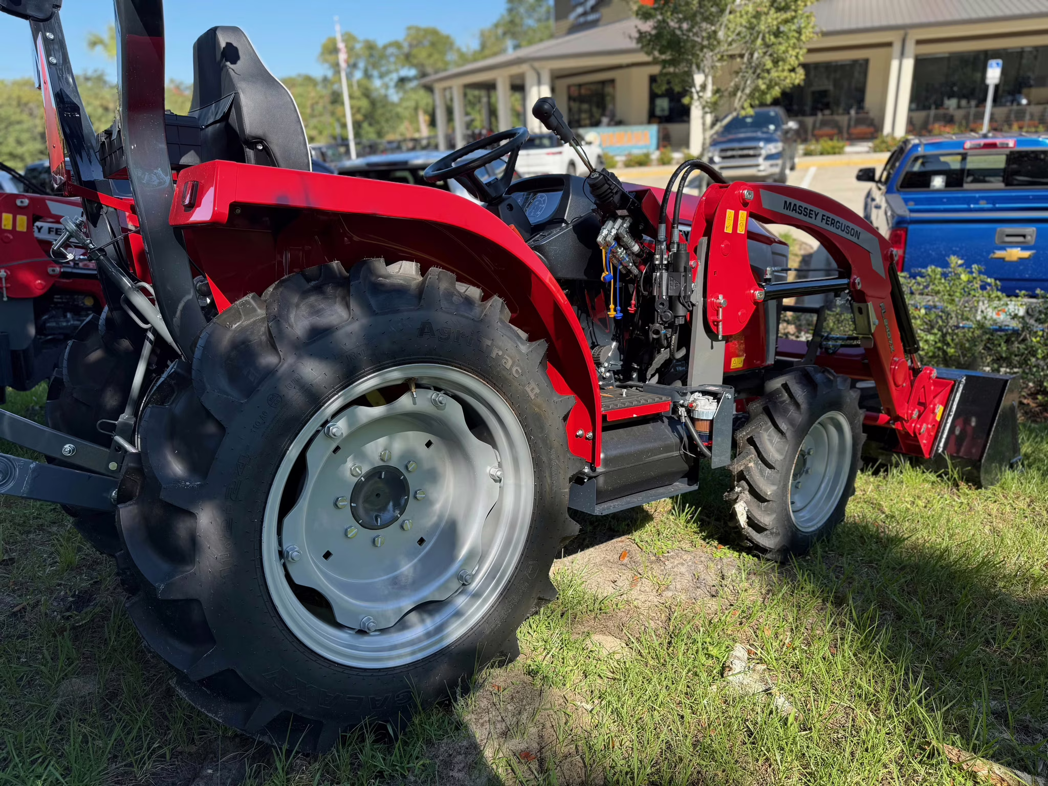 2025 - Massey Ferguson E Series 1E.35 Ag Equipment
