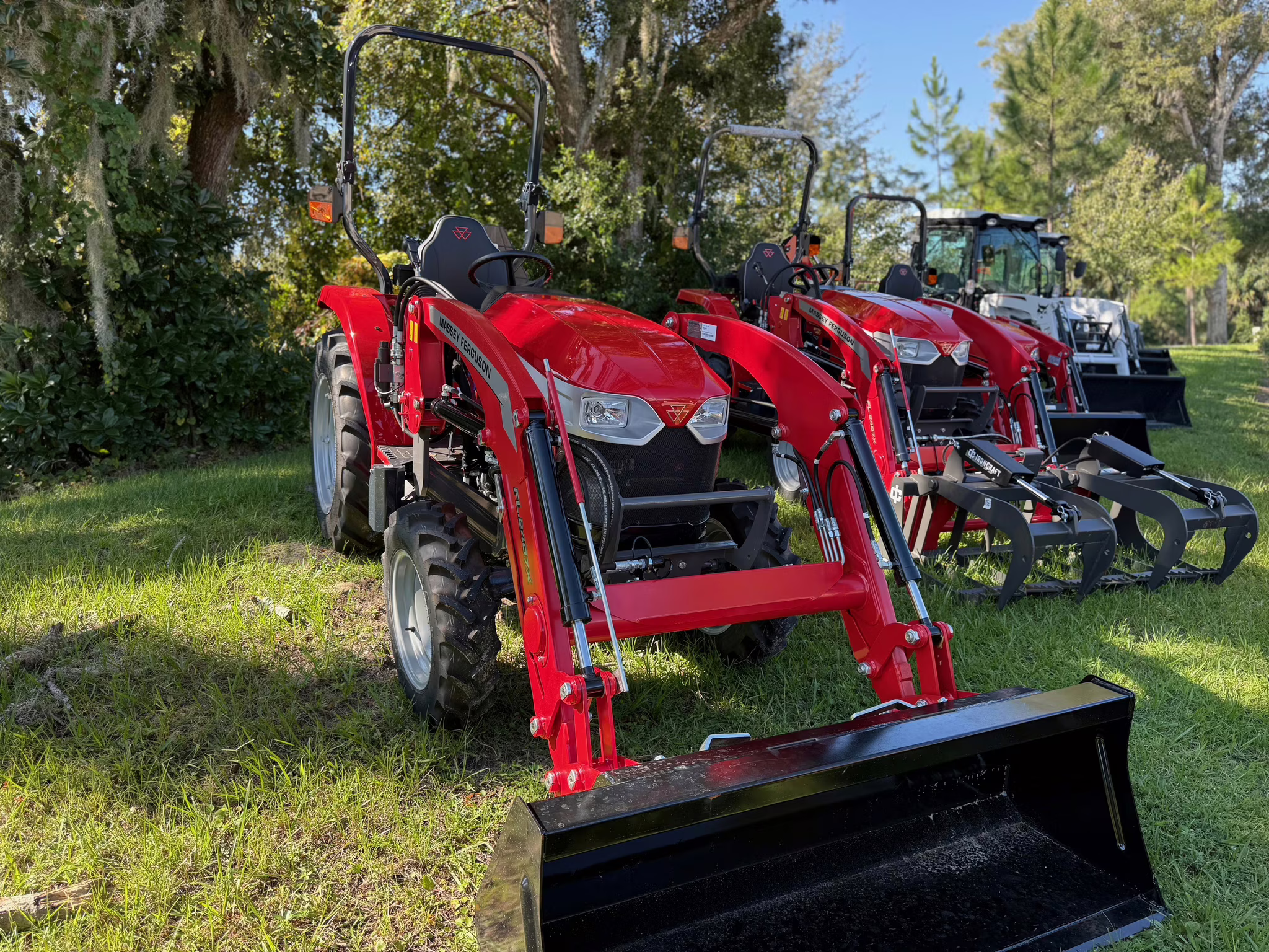 2025 - Massey Ferguson E Series 1E.35 Ag Equipment