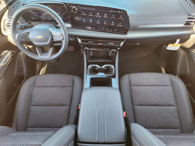 2025 Radiant Red Tintcoat Chevrolet Traverse LT FWD SUV