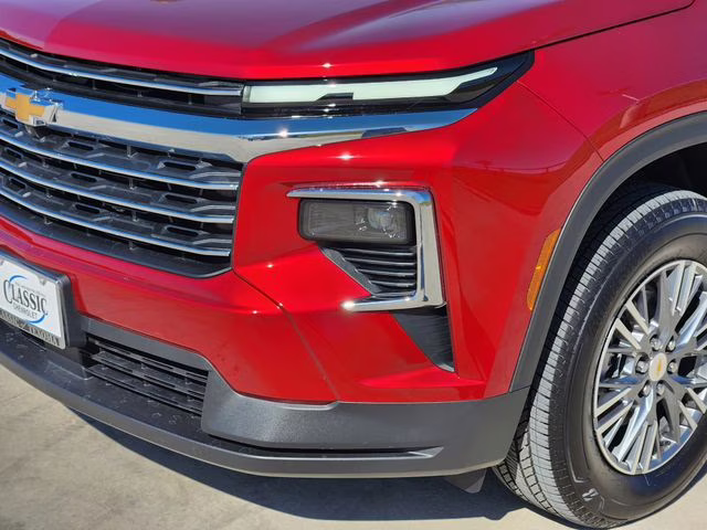 2025 Radiant Red Tintcoat Chevrolet Traverse LT FWD SUV