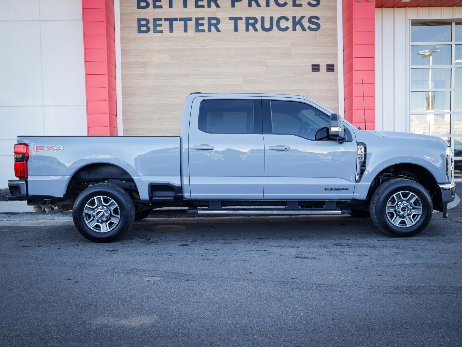 2025 Glacier Gray Metallic Tri-Coat Ford Super Duty F-350 SRW Lariat 4X4 Truck