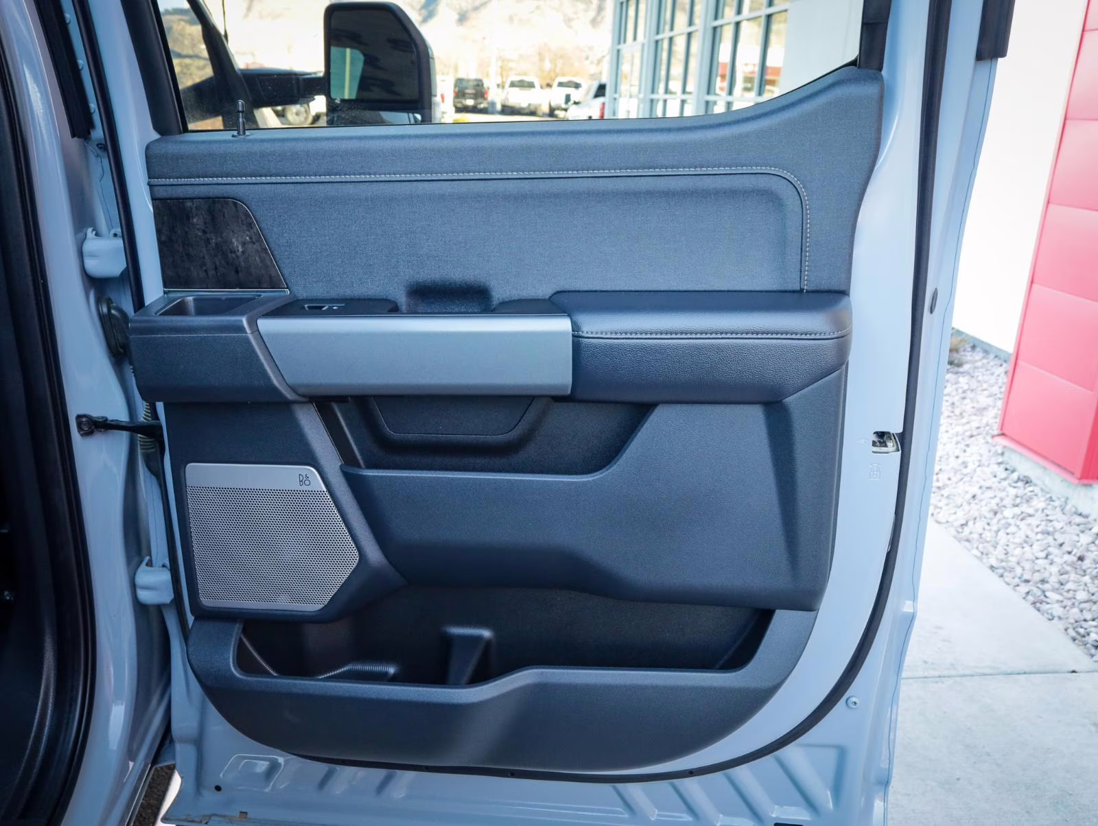 2025 Glacier Gray Metallic Tri-Coat Ford Super Duty F-350 SRW Lariat 4X4 Truck