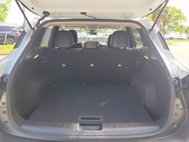 2026 Aspen White Tricoat Nissan Kicks SR FWD SUV