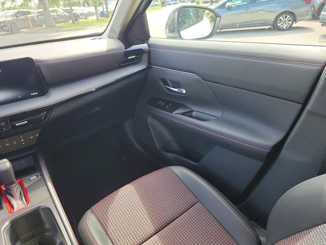 2026 Aspen White Tricoat Nissan Kicks SR FWD SUV