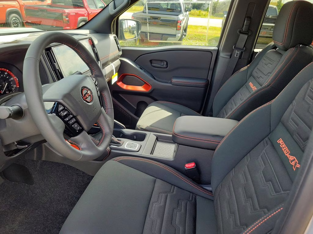2026 Boulder Gray Pearl Nissan Frontier PRO-4X 4X4 Truck