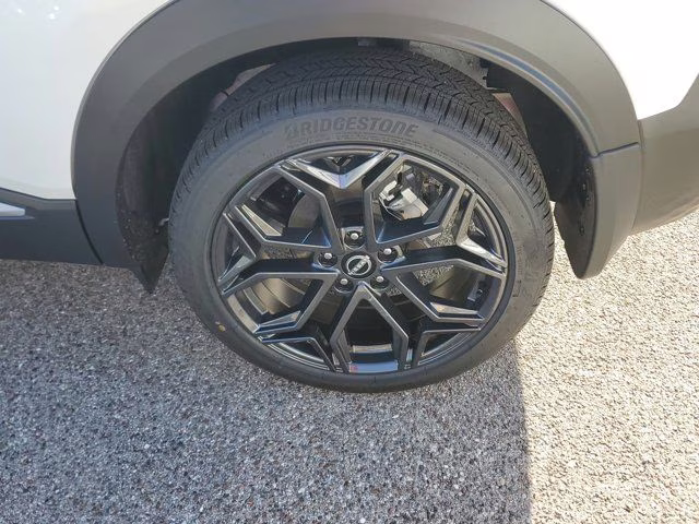 2026 Aspen White/Super Black Nissan Kicks SR FWD SUV