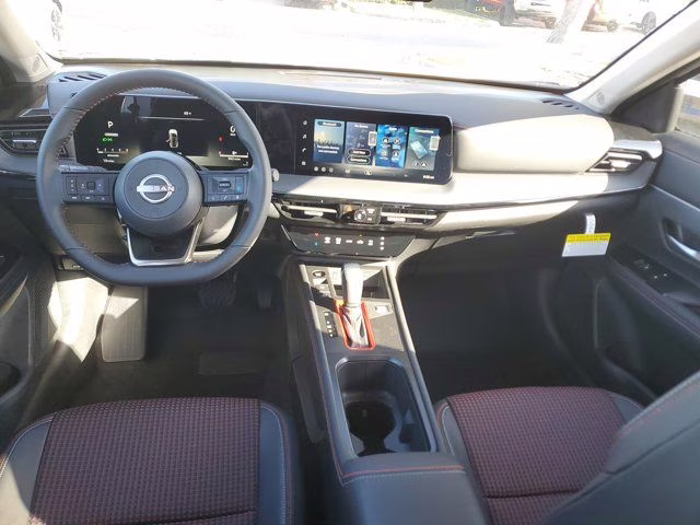 2026 Aspen White/Super Black Nissan Kicks SR FWD SUV