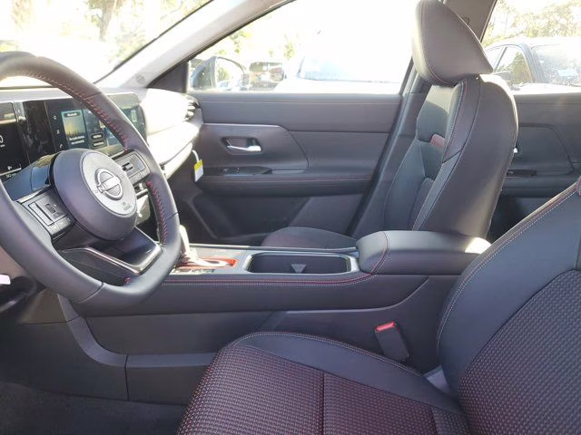 2026 Aspen White/Super Black Nissan Kicks SR FWD SUV