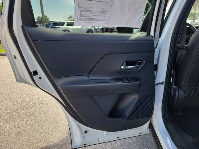 2026 Aspen White Tricoat Nissan Kicks SR FWD SUV