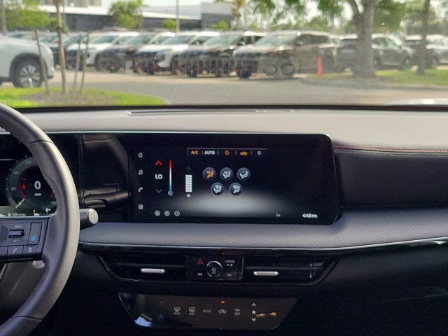 2026 Aspen White Tricoat Nissan Kicks SR FWD SUV