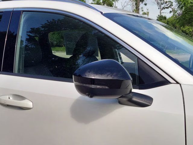 2026 Aspen White Tricoat Nissan Kicks SR FWD SUV