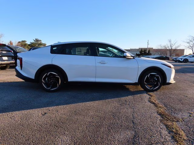 2025 Snow White Pearl Kia K4 EX FWD Sedan