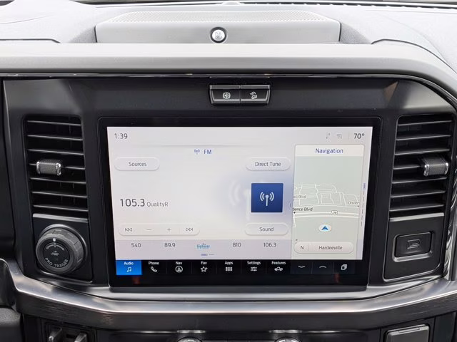 2026 White Metallic Ford Super Duty F-250 SRW LARIAT 4X4 Truck