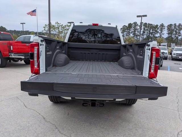 2026 White Metallic Ford Super Duty F-250 SRW LARIAT 4X4 Truck