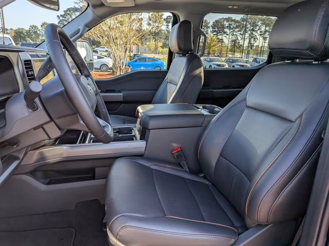 2026 Black Metallic Ford Super Duty F-250 SRW LARIAT 4X4 Truck