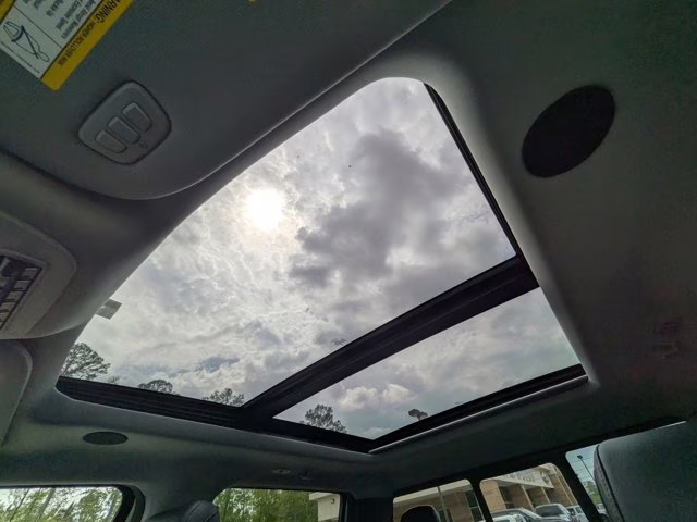 2026 White Metallic Ford Super Duty F-250 SRW LARIAT 4X4 Truck