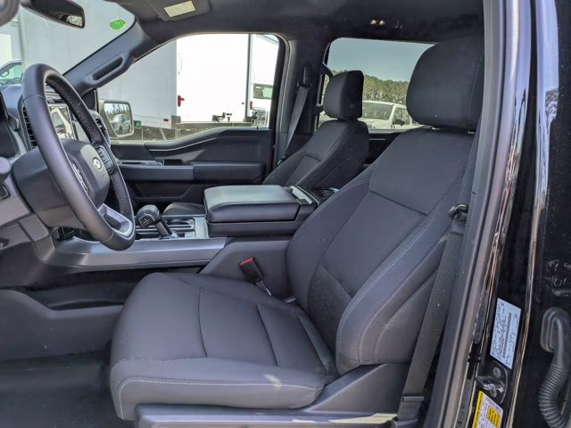 2025 Black Metallic Ford F-150 XLT 4X4 Truck