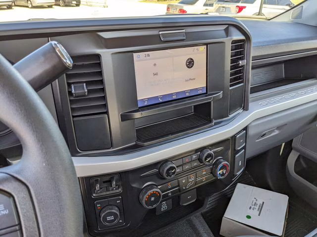 2026 Oxford White Ford Super Duty F-450 DRW XL 4X4 Chassis