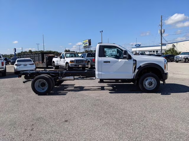 2026 Oxford White Ford Super Duty F-450 DRW XL 4X4 Chassis