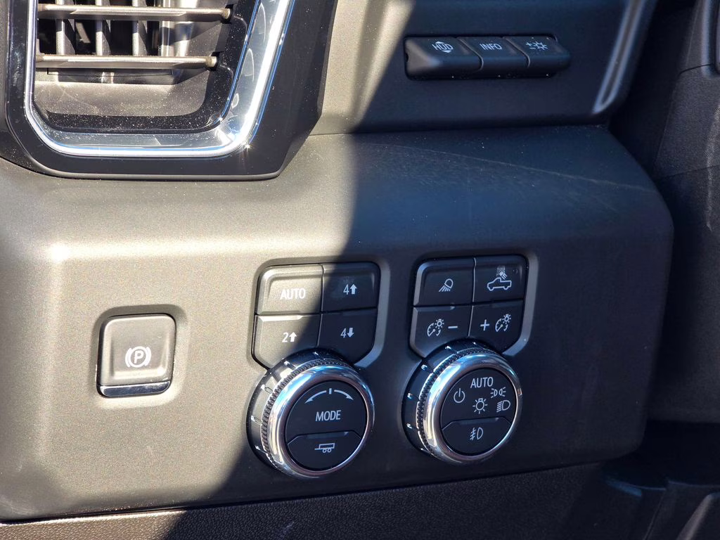 2026 Glacier White Tricoat GMC Sierra 2500HD Denali Ultimate 4X4 Truck