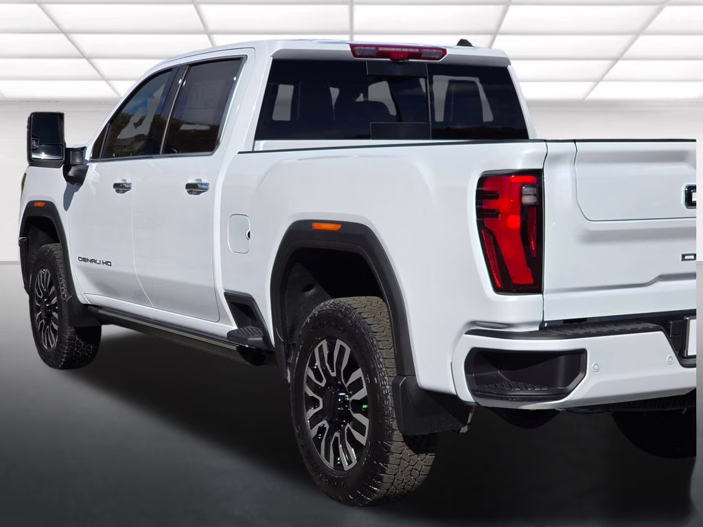 2026 Glacier White Tricoat GMC Sierra 2500HD Denali Ultimate 4X4 Truck