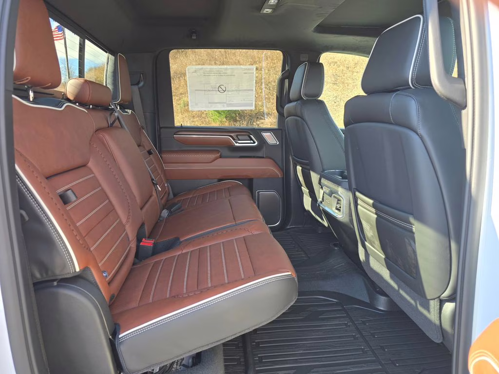 2026 Glacier White Tricoat GMC Sierra 2500HD Denali Ultimate 4X4 Truck