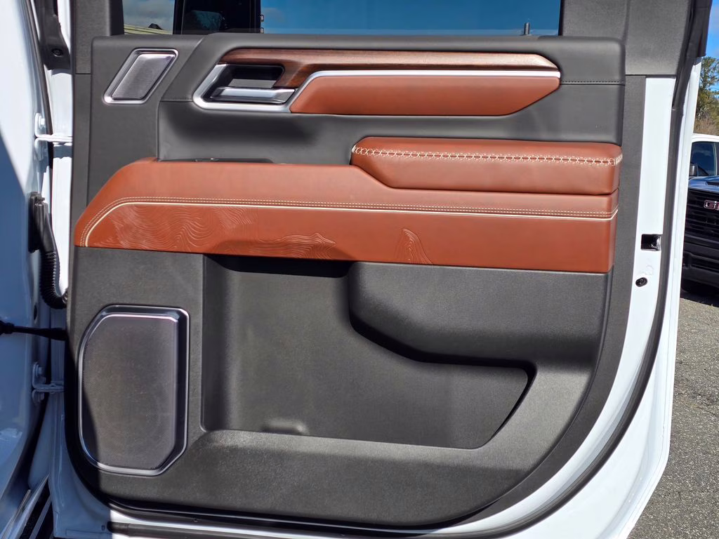 2026 Glacier White Tricoat GMC Sierra 2500HD Denali Ultimate 4X4 Truck