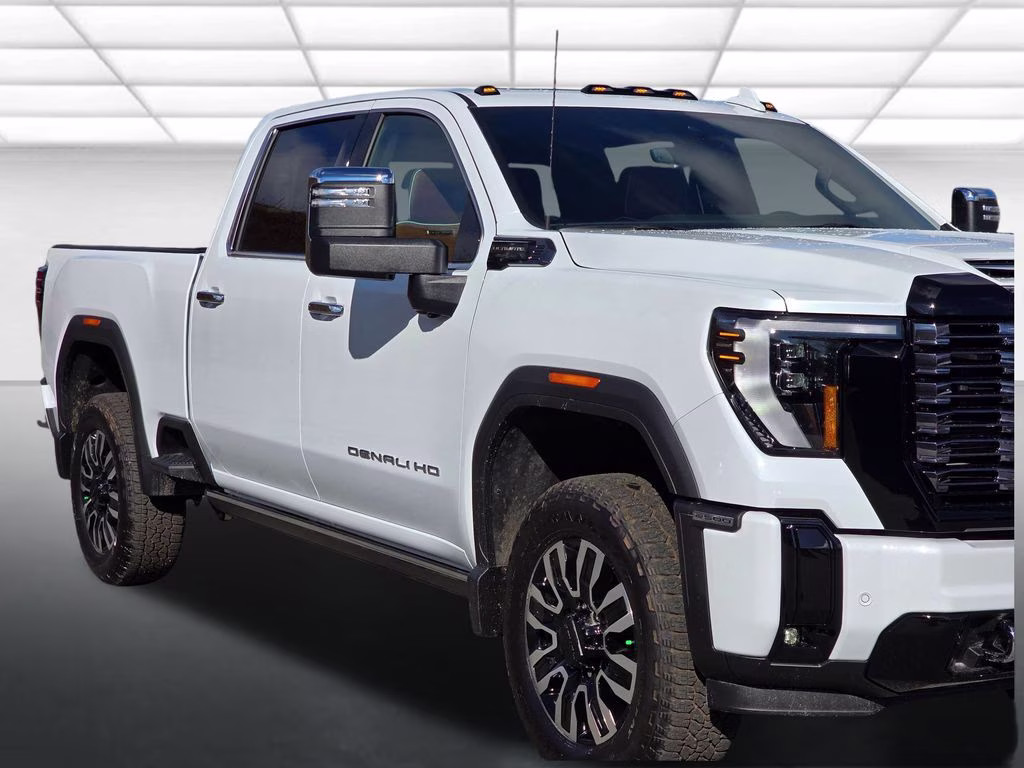2026 Glacier White Tricoat GMC Sierra 2500HD Denali Ultimate 4X4 Truck