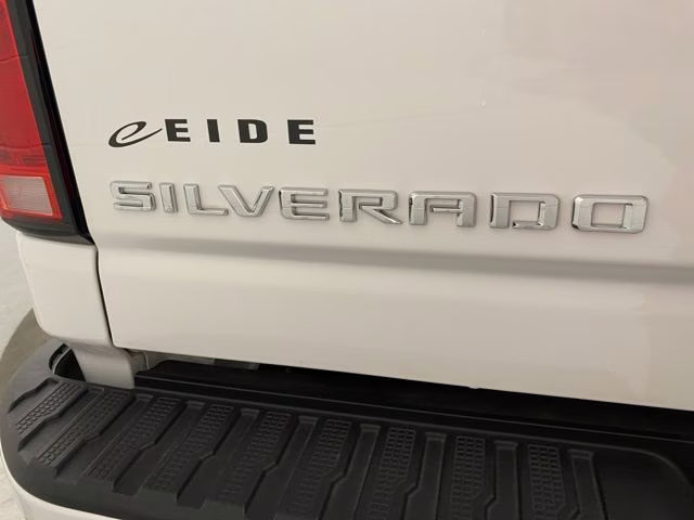 2025 Summit White Chevrolet Silverado 2500HD LT 4X4 Truck