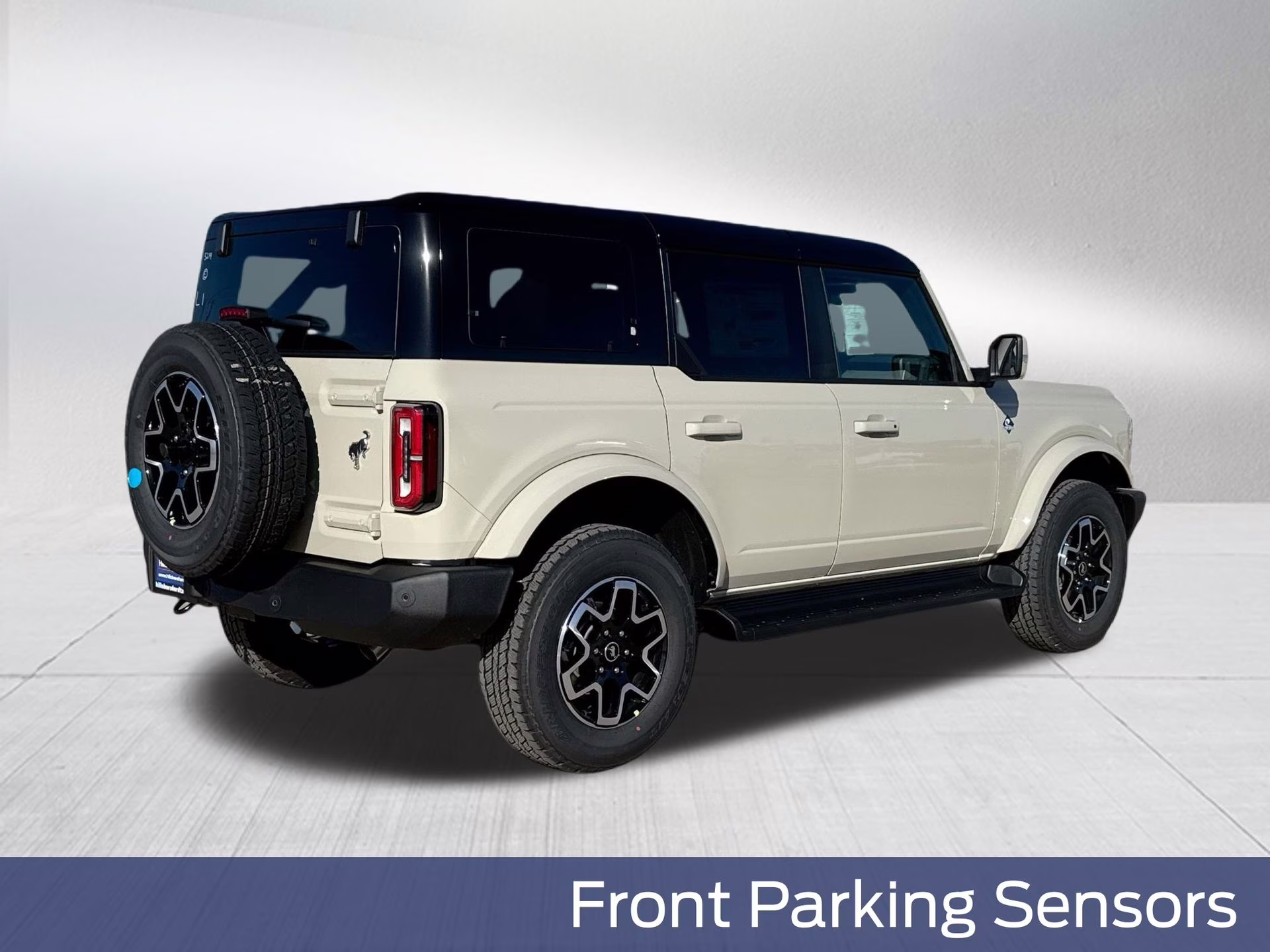2025 Desert Sand Ford Bronco Outer Banks 4X4 SUV