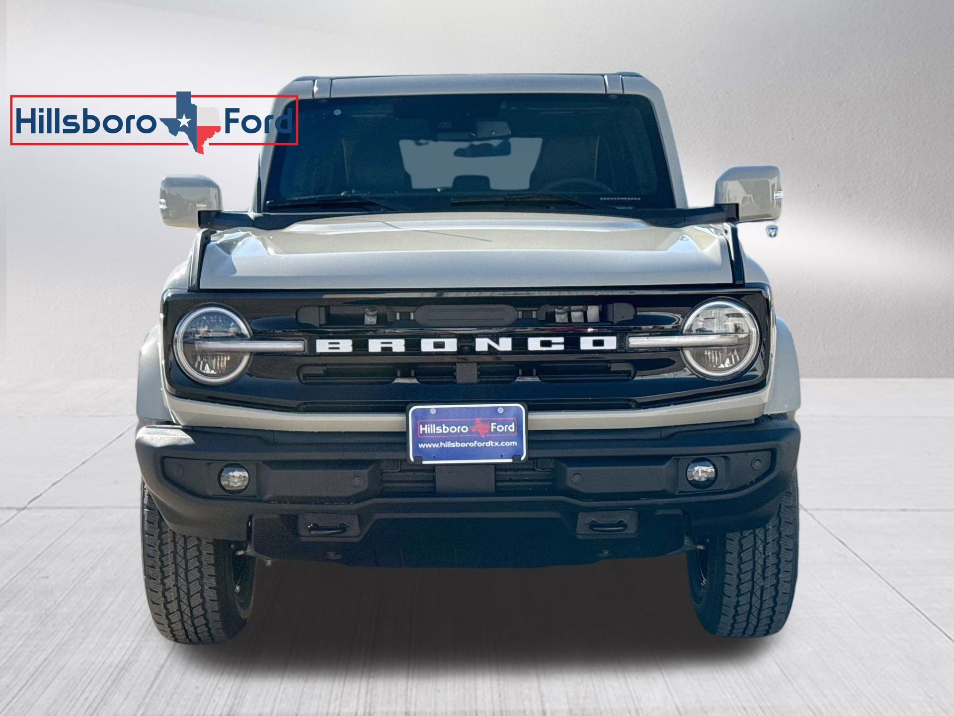 2025 Desert Sand Ford Bronco Outer Banks 4X4 SUV