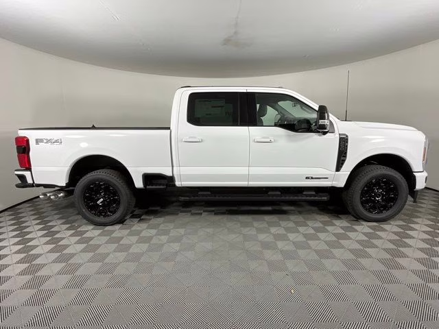 2026 Oxford White Ford Super Duty F-250 SRW Lariat 4X4 Truck