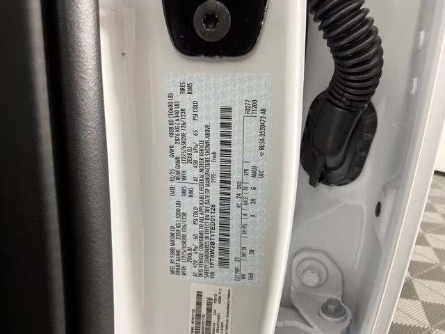 2026 Oxford White Ford Super Duty F-250 SRW Lariat 4X4 Truck