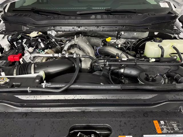 2026 Oxford White Ford Super Duty F-250 SRW Lariat 4X4 Truck