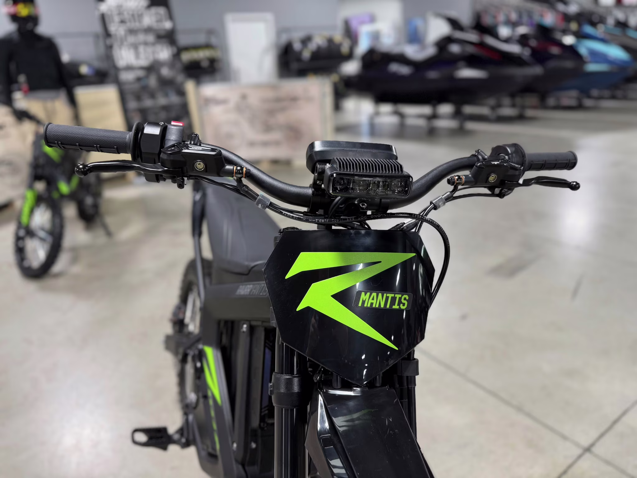 2025 - Rawrr Mantis X Pro Motorcycle