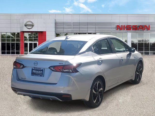2025 Brilliant Silver Metallic Nissan Versa 1.6 SR FWD Sedan