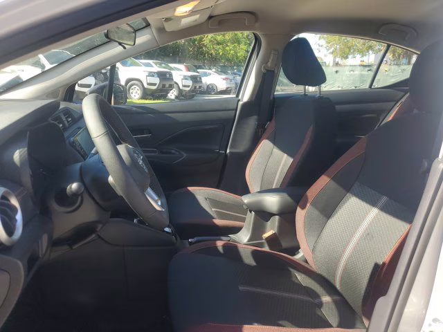 2025 Brilliant Silver Metallic Nissan Versa 1.6 SR FWD Sedan