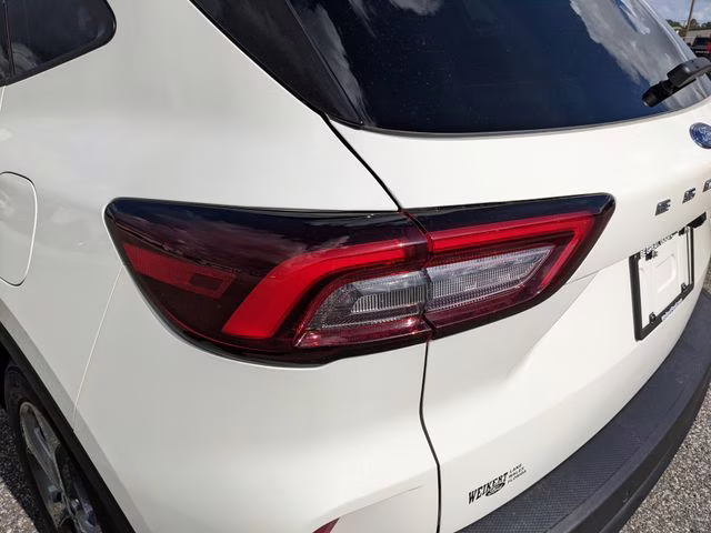 2026 Star White Metallic Tri-Coat Ford Escape Hybrid ST-Line Select AWD SUV