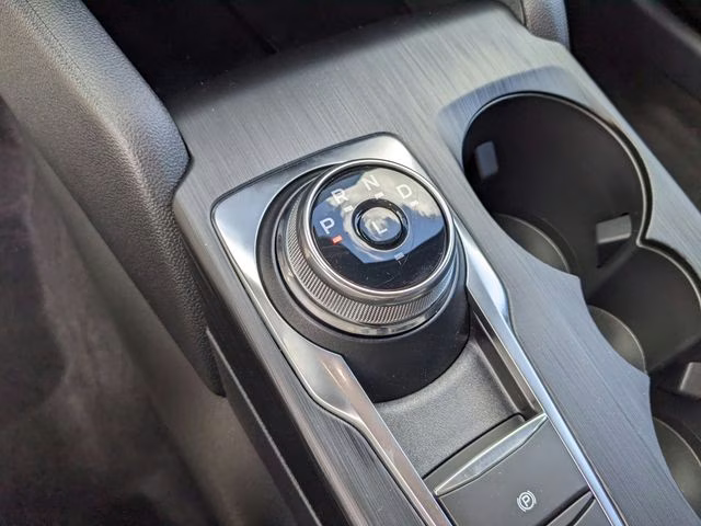 2026 Star White Metallic Tri-Coat Ford Escape Hybrid ST-Line Select AWD SUV